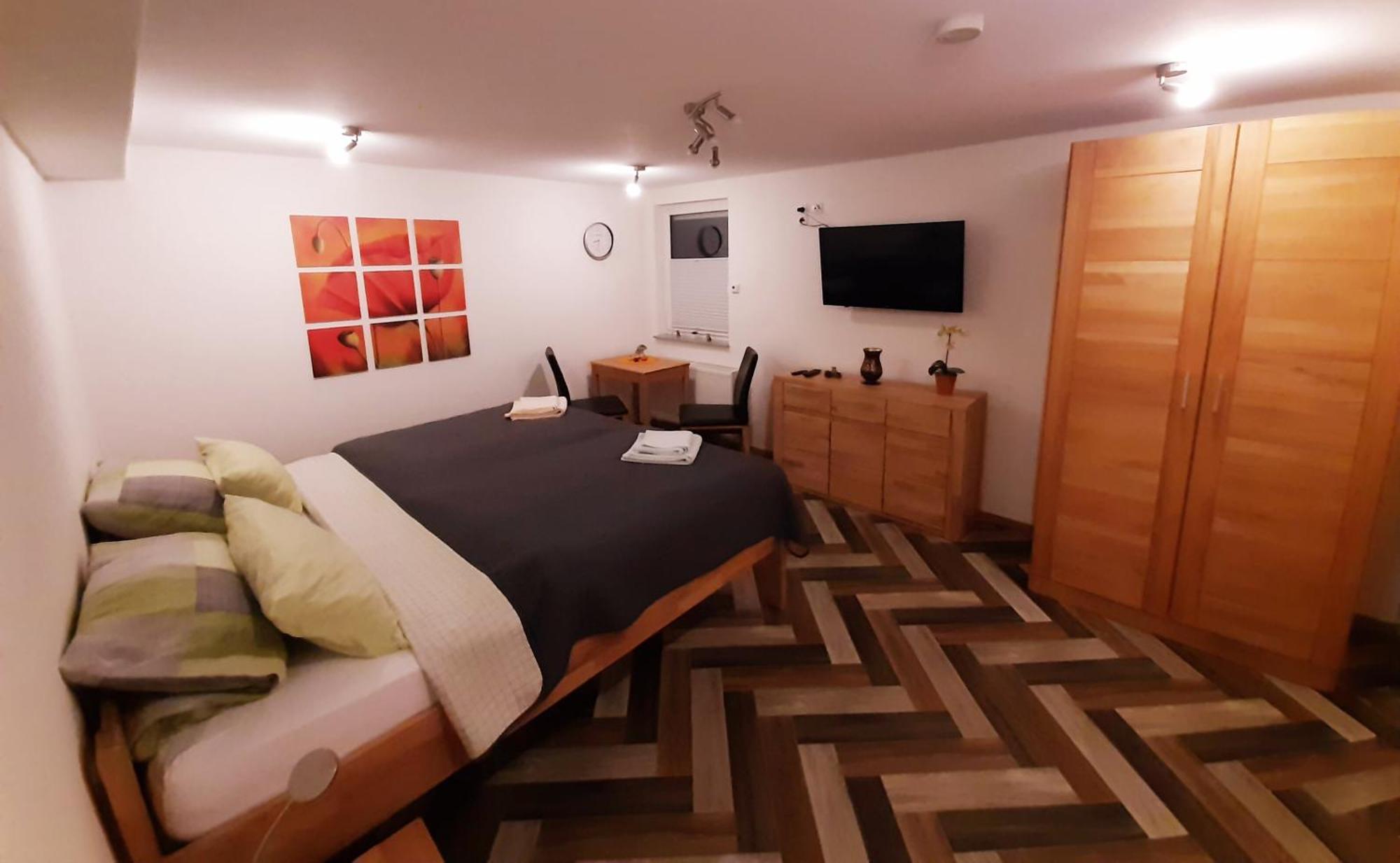 Ferienwohnung Am Steigerwaldrand Sugenheim Bagian luar foto
