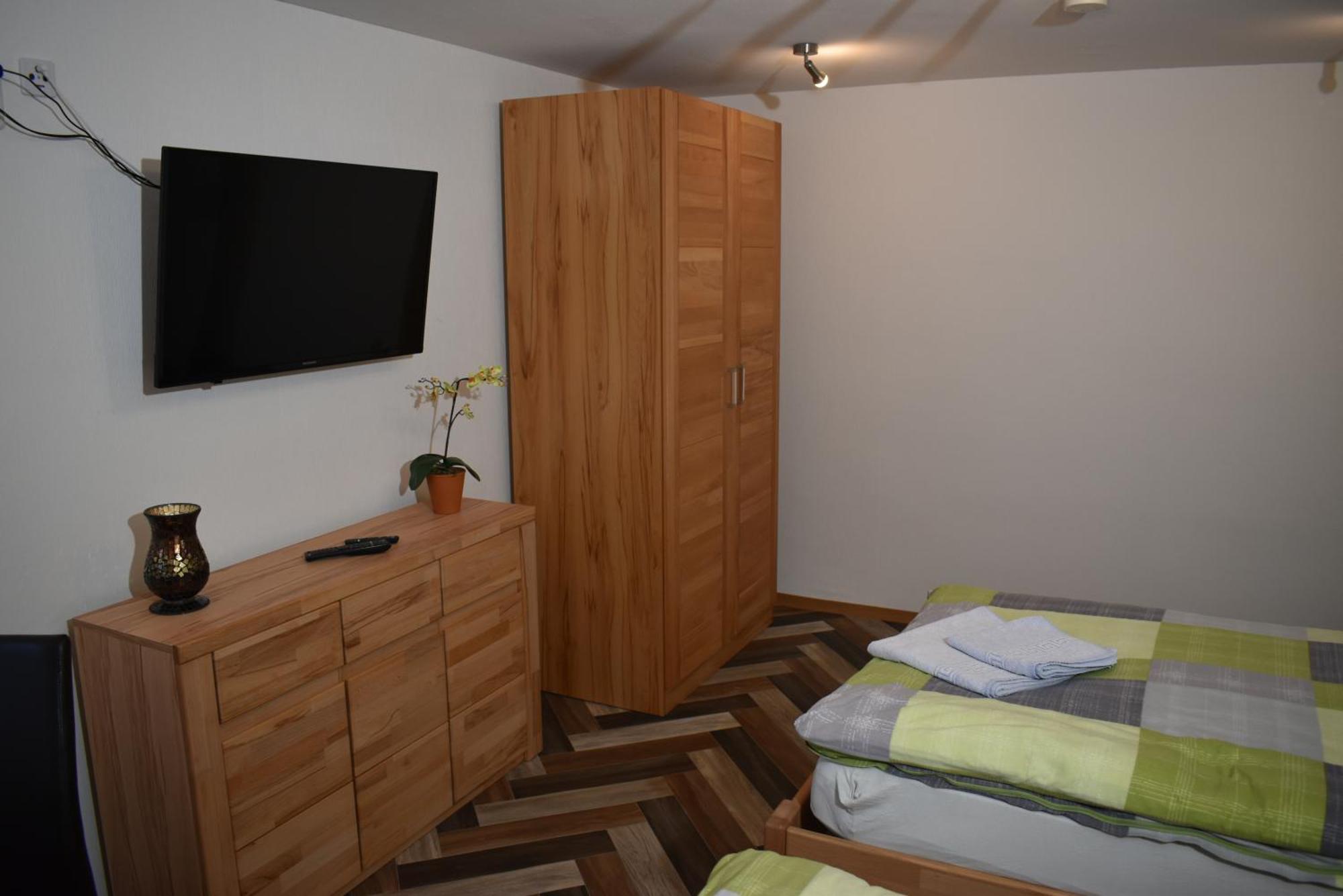Ferienwohnung Am Steigerwaldrand Sugenheim Bagian luar foto